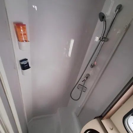Wohnmobil Andy Y Dairys 营地